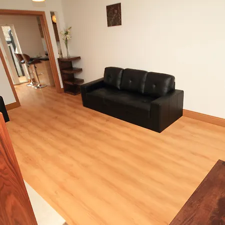 Apartment Macken Street Sleeps 10